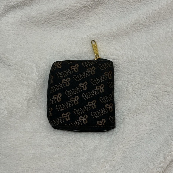 TNA Wallet - Picture 2 of 4